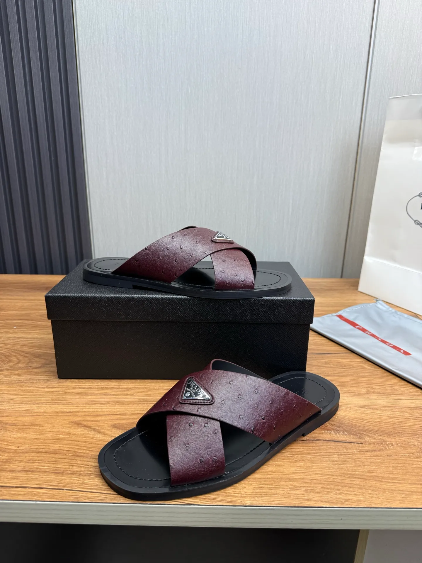 Factory price 340💰 ＰＲＡＤＡPrada - popular men's slippers hot sale 🔥 🩴Official website one to one production 38-45 sizes 45 46 🉑️Customized!